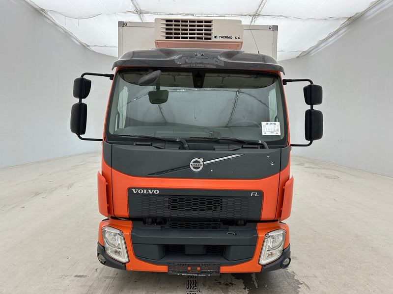 Volvo FL 210 - Camião frigorífico: foto 2 Volvo FL 210 - Camião frigorífico: foto 2