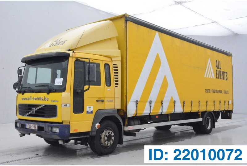 Volvo FL 220* - Camião de lona: foto 1 Volvo FL 220* - Camião de lona: foto 1