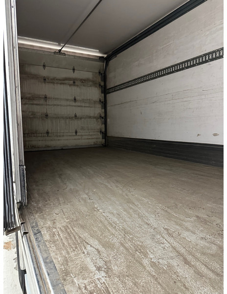Volvo FL 220* - Camião frigorífico: foto 5 Volvo FL 220* - Camião frigorífico: foto 5