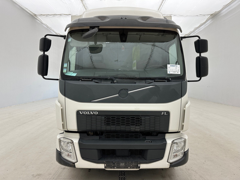 Volvo FL 250 - Camião frigorífico: foto 2 Volvo FL 250 - Camião frigorífico: foto 2