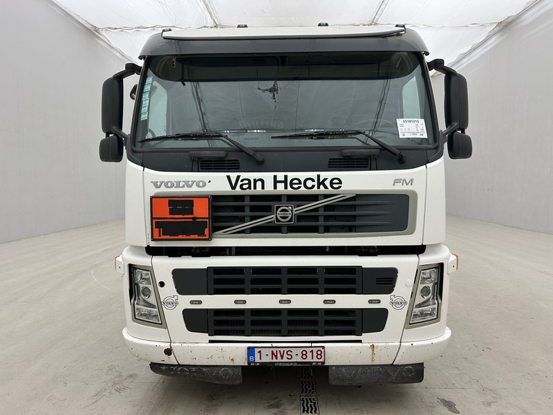 Volvo FM 300 - 6x2 - Camião cisterna: foto 2 Volvo FM 300 - 6x2 - Camião cisterna: foto 2