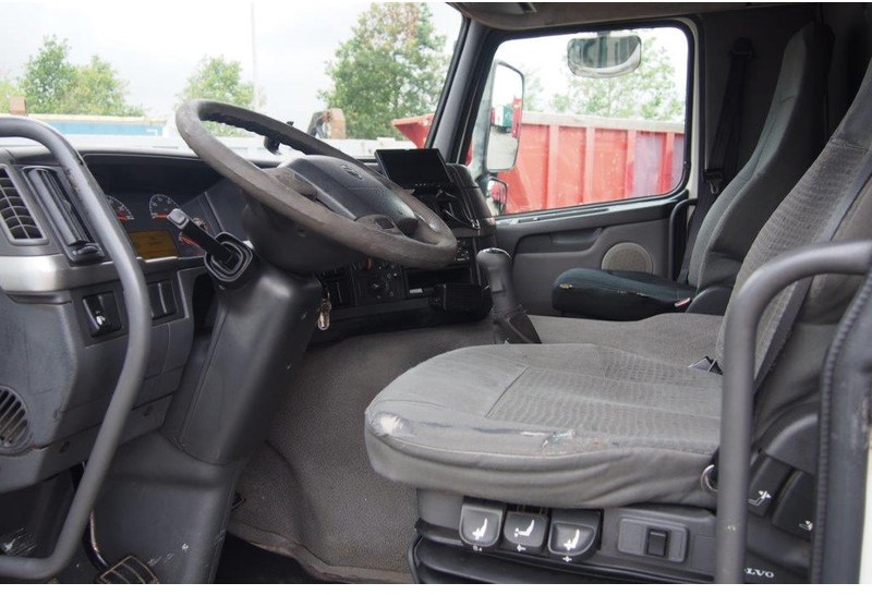 Camião furgão Volvo FM9.260: foto 13