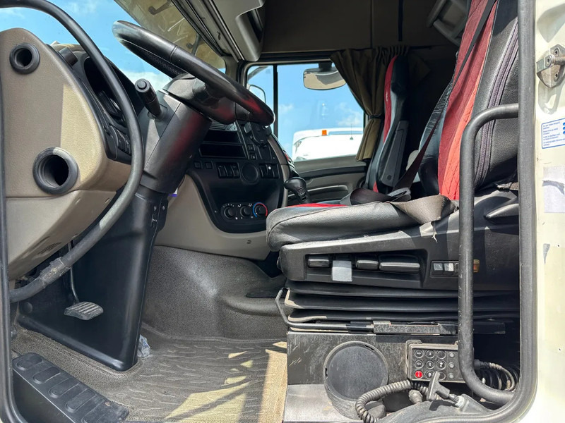 DAF XF 105.460 6X2 Spacecab Manual Gearbox Euro 5 - Tractor: foto 5 DAF XF 105.460 6X2 Spacecab Manual Gearbox Euro 5 - Tractor: foto 5