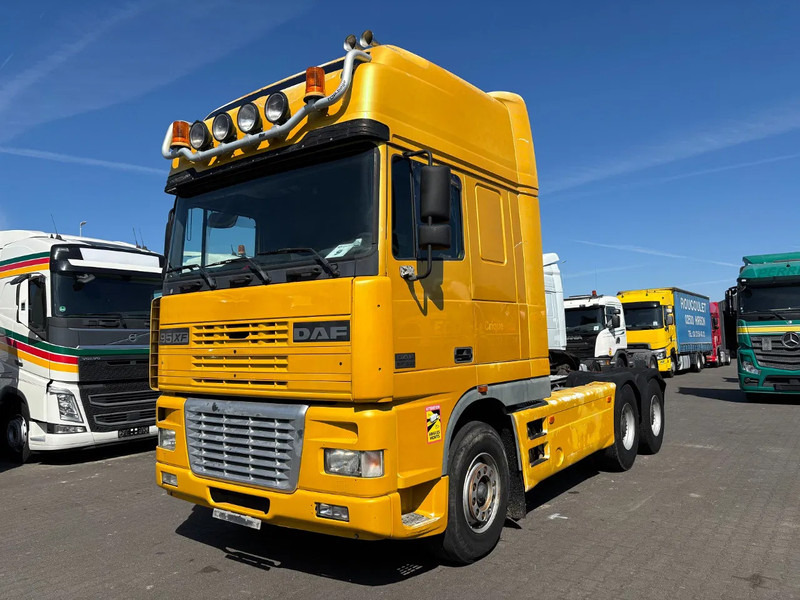 DAF XF 95.530 6X4 Super Spacecab Steelsuspension Manual geabox Euro 3 - Tractor: foto 1 DAF XF 95.530 6X4 Super Spacecab Steelsuspension Manual geabox Euro 3 - Tractor: foto 1