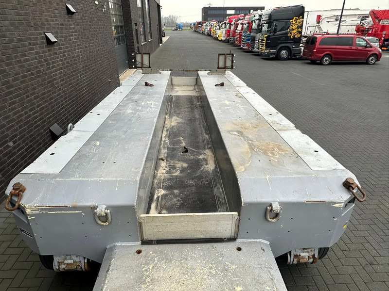 Semi-reboque baixa Goldhofer STHP/XLE 8 (3+5) LOWLOADER: foto 12 Semi-reboque baixa Goldhofer STHP/XLE 8 (3+5) LOWLOADER: foto 12