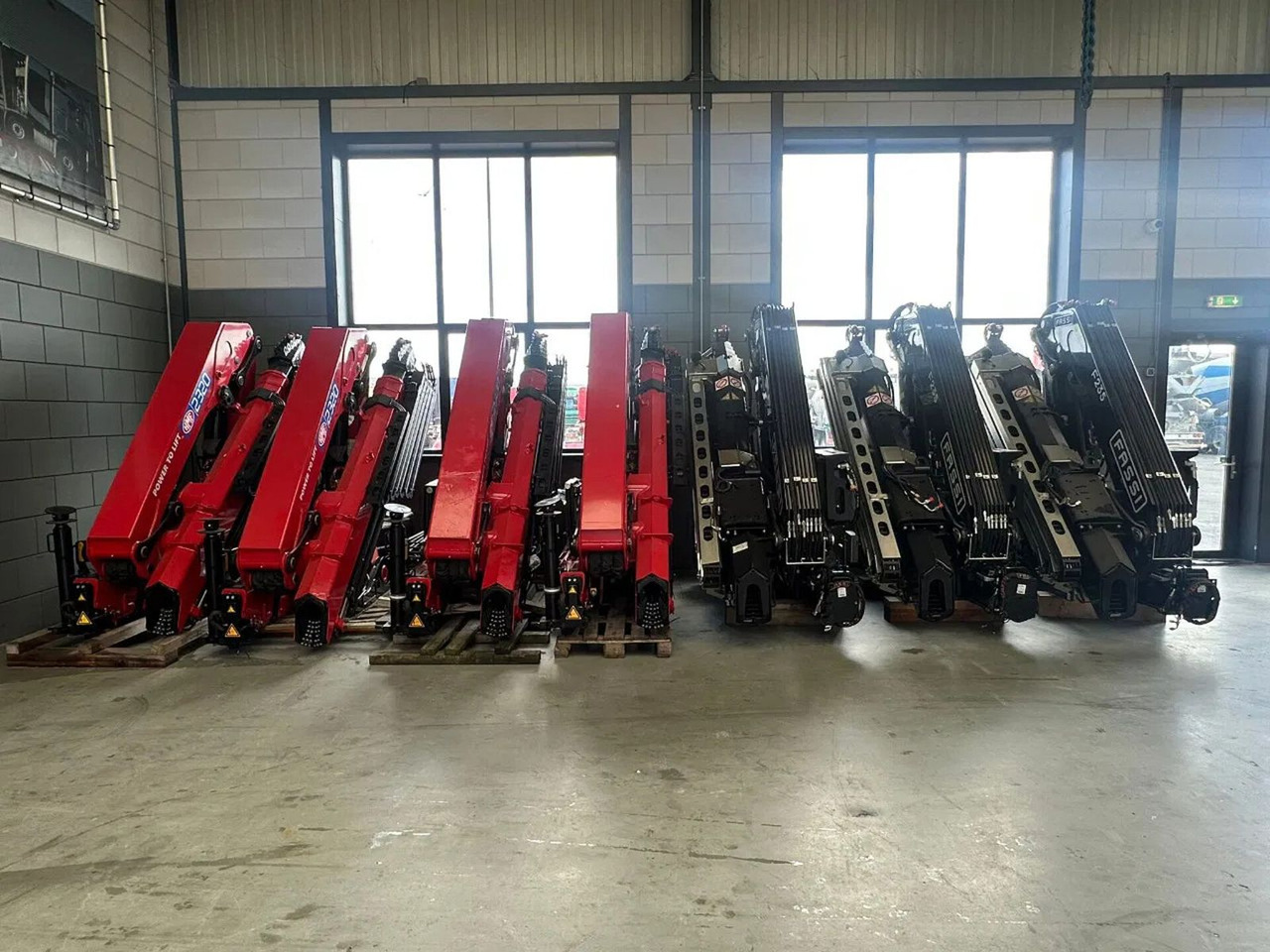 HMF POWER TO LIFT 2320K-RCS K6 (NIEUW) - Grua para camião: foto 3 HMF POWER TO LIFT 2320K-RCS K6 (NIEUW) - Grua para camião: foto 3