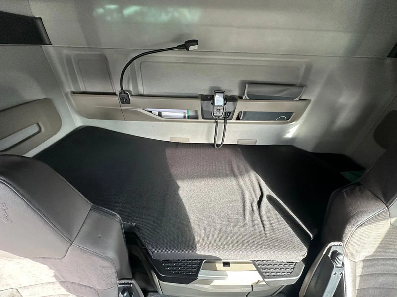 Camião grua novo MAN TGS 35.520 OPEN LAADBAK MET EFFER iQ.1400 HP-9 KRAAN + JIB 260Q-6 + LIER | DEMO TRUCK!!!: foto 20 Camião grua novo MAN TGS 35.520 OPEN LAADBAK MET EFFER iQ.1400 HP-9 KRAAN + JIB 260Q-6 + LIER | DEMO TRUCK!!!: foto 20