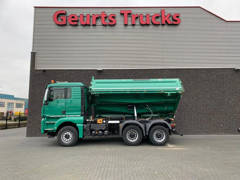 MAN TGX 26.560 6X4 BB + 3 ZIJDIGE KIPPER/TIPPER BORD MATIC - Camião basculante: foto 4 MAN TGX 26.560 6X4 BB + 3 ZIJDIGE KIPPER/TIPPER BORD MATIC - Camião basculante: foto 4
