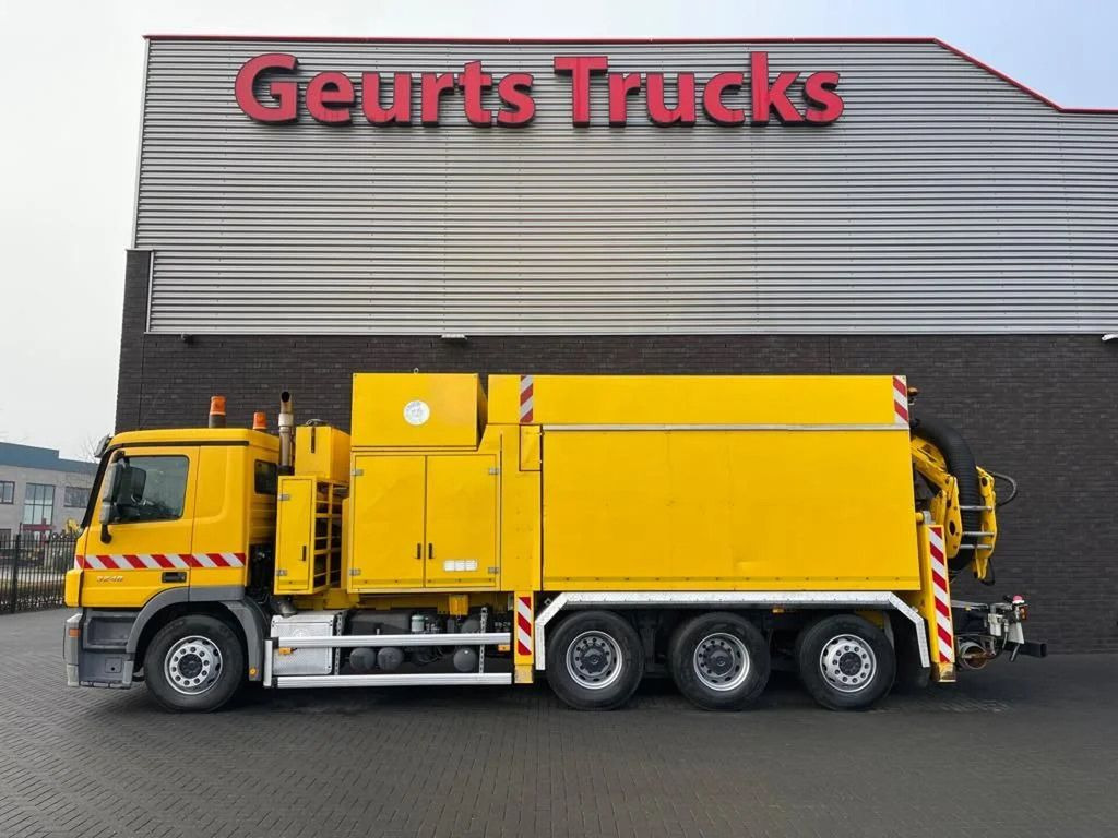 Mercedes-Benz Actros 3248 8X4 TRIDEM MTS DINO 12 SAUGBAGGER/SU - Caminhão limpa fossa: foto 1 Mercedes-Benz Actros 3248 8X4 TRIDEM MTS DINO 12 SAUGBAGGER/SU - Caminhão limpa fossa: foto 1