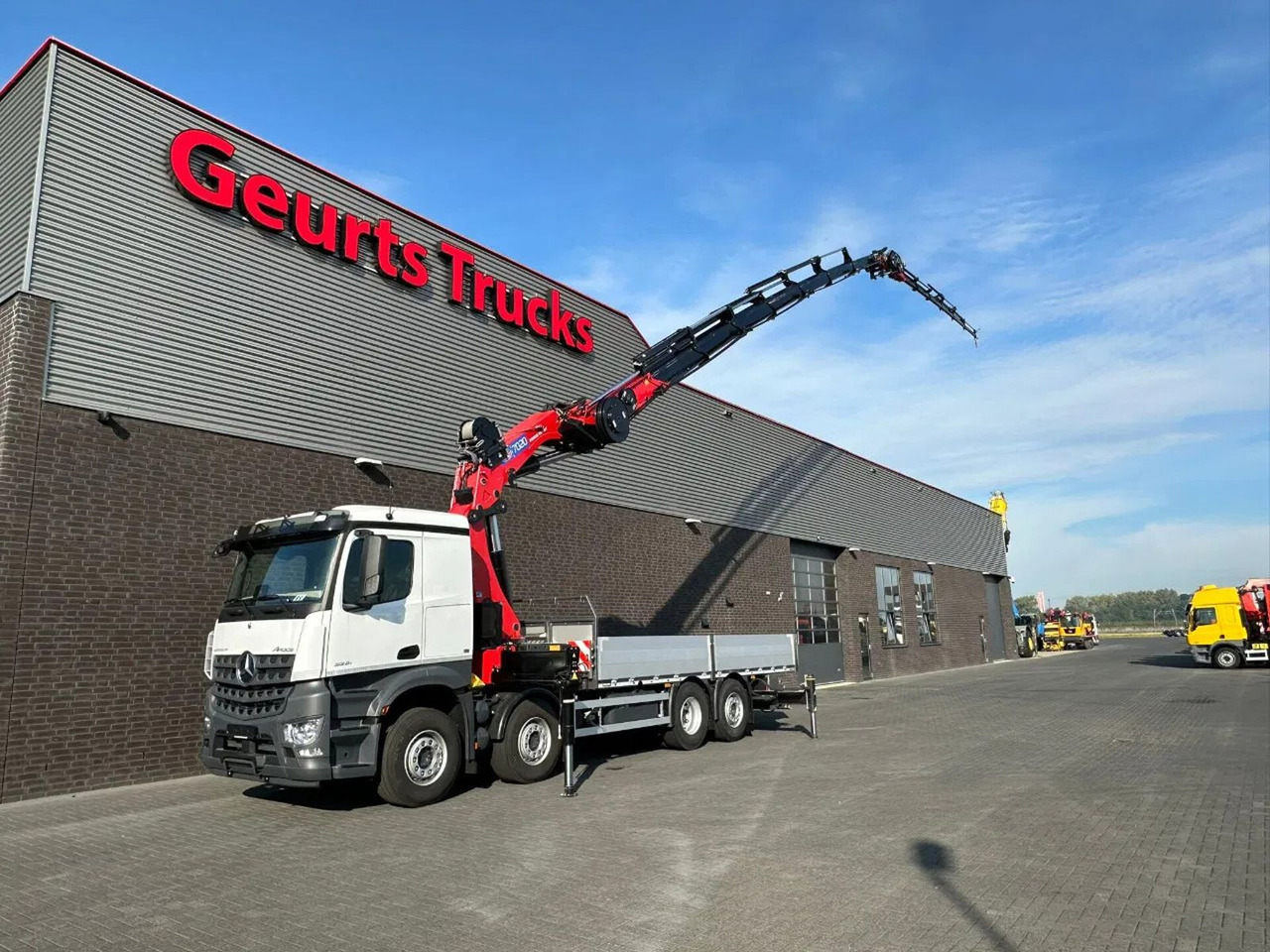 Mercedes-Benz Arocs 3251 8X2 + HMF 7020-K7 FJ 1400-K6 KRAAN/KR - Camião grua: foto 2 Mercedes-Benz Arocs 3251 8X2 + HMF 7020-K7 FJ 1400-K6 KRAAN/KR - Camião grua: foto 2