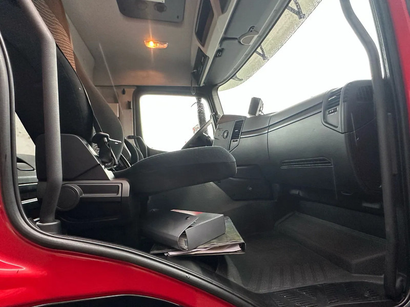 Locação financeira de Mercedes-Benz Arocs 8X4 VDL S-30-6600 HAAKARMSYSTEEM/ABROLLKIPPER/HOOKLIFT Mercedes-Benz Arocs 8X4 VDL S-30-6600 HAAKARMSYSTEEM/ABROLLKIPPER/HOOKLIFT: foto 11 Locação financeira de Mercedes-Benz Arocs 8X4 VDL S-30-6600 HAAKARMSYSTEEM/ABROLLKIPPER/HOOKLIFT Mercedes-Benz Arocs 8X4 VDL S-30-6600 HAAKARMSYSTEEM/ABROLLKIPPER/HOOKLIFT: foto 11