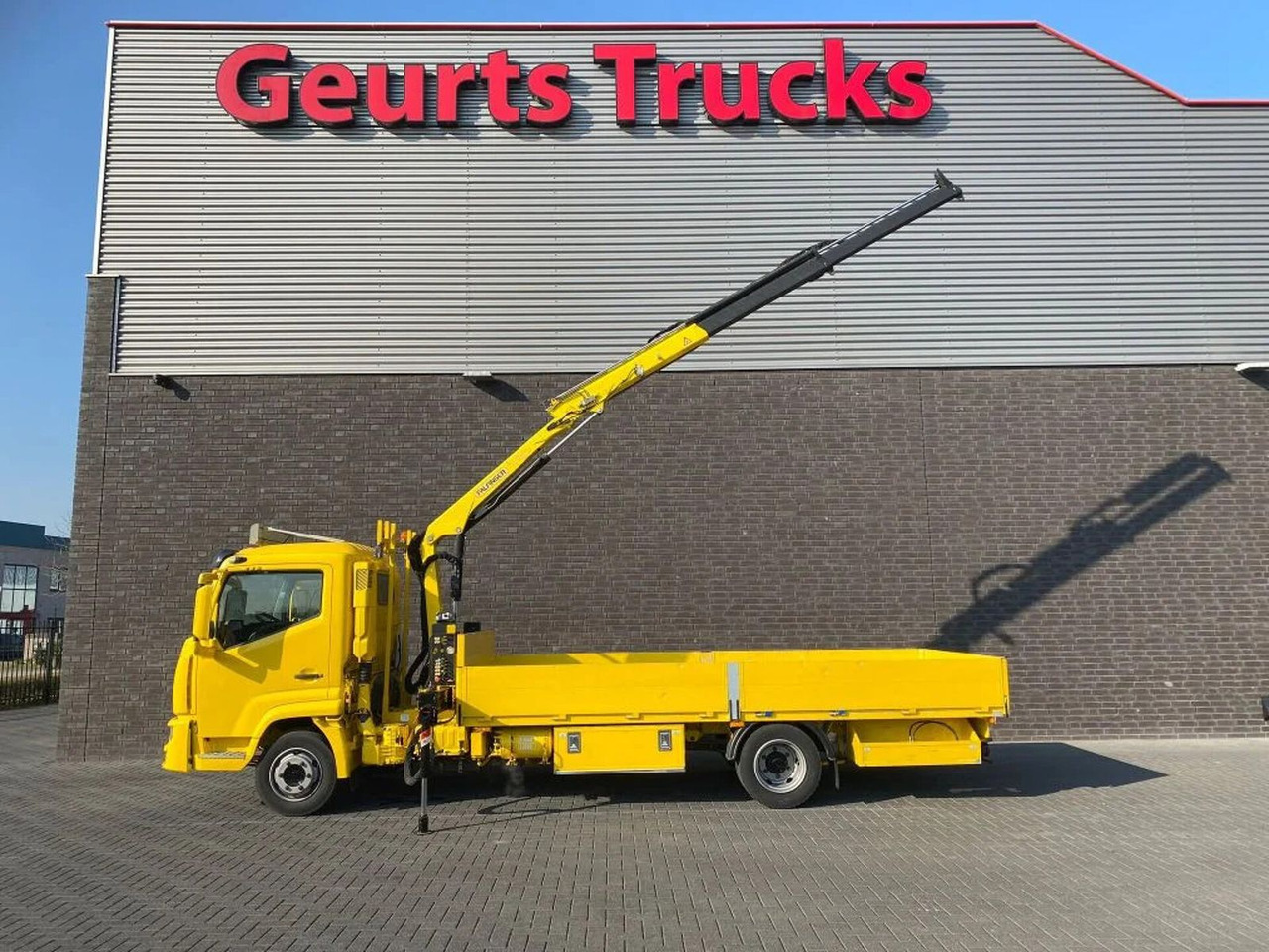 Renault D7.5 180 4X2 + PALFINGER PK 4200 KRAAN/KRAN/CRAN - Camião grua: foto 4 Renault D7.5 180 4X2 + PALFINGER PK 4200 KRAAN/KRAN/CRAN - Camião grua: foto 4