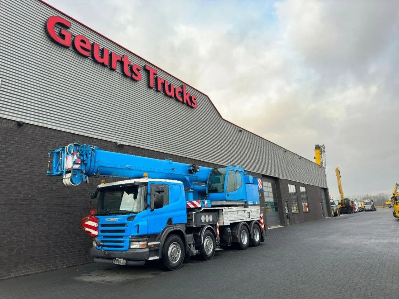 Scania P420 8X4 + FAUN HK 40 + JIB KRAAN/KRAN/CRANE/GRU - Camião grua: foto 2 Scania P420 8X4 + FAUN HK 40 + JIB KRAAN/KRAN/CRANE/GRU - Camião grua: foto 2