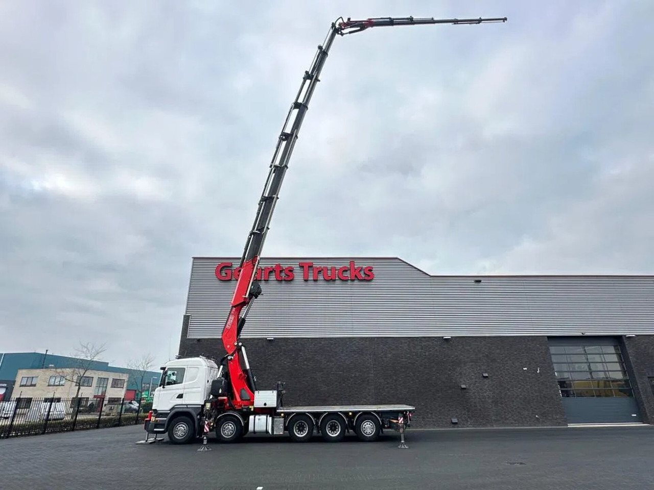 Scania R520 V8 10X4 TRIDEM + F1650RA.2.28 + JIB L816 KR - Camião grua: foto 4 Scania R520 V8 10X4 TRIDEM + F1650RA.2.28 + JIB L816 KR - Camião grua: foto 4