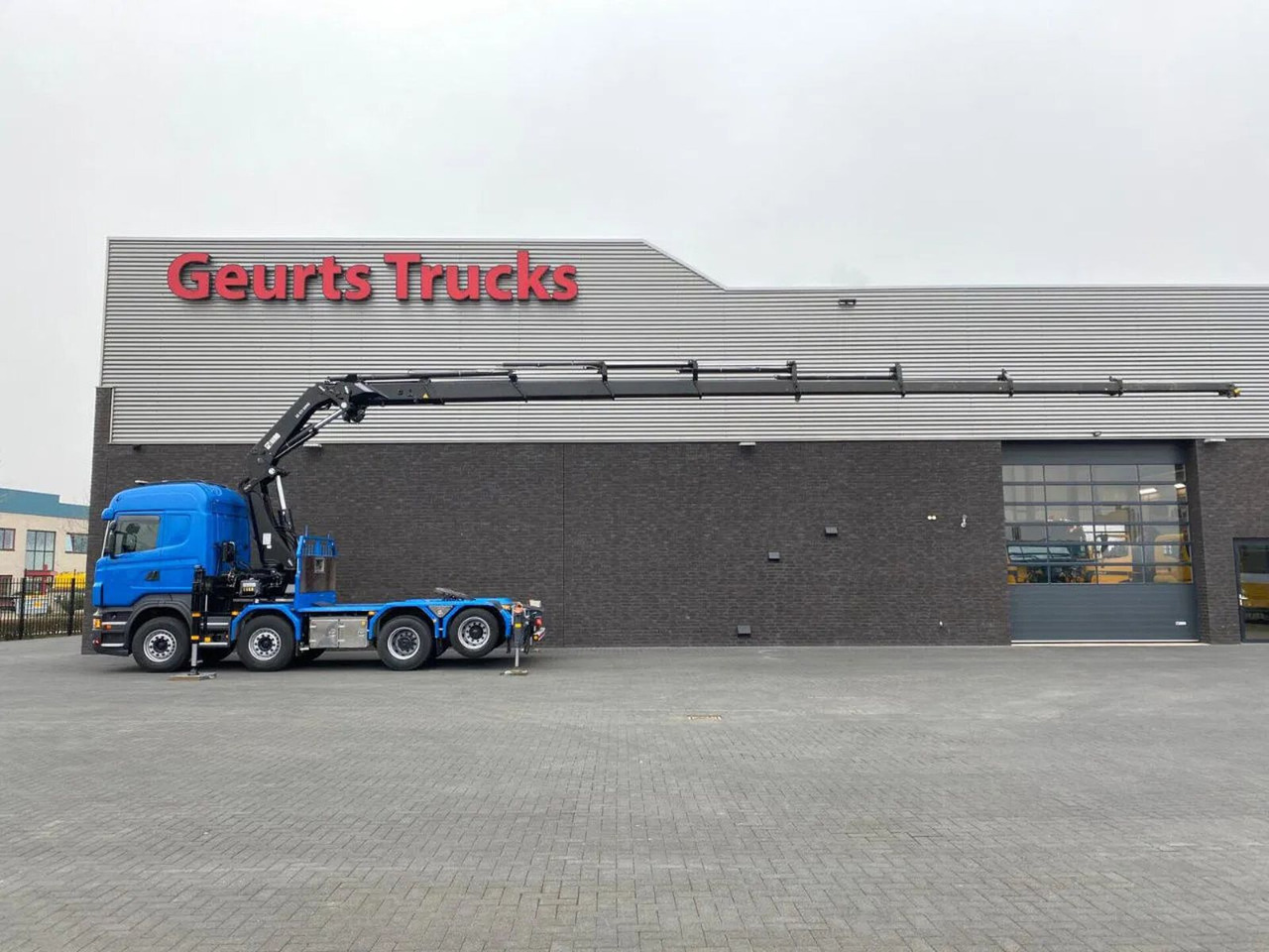 Scania R560 V8 8X2 TREKKER/BAKWAGEN + HIAB 477E-8 HIPRO - Camião grua: foto 1 Scania R560 V8 8X2 TREKKER/BAKWAGEN + HIAB 477E-8 HIPRO - Camião grua: foto 1