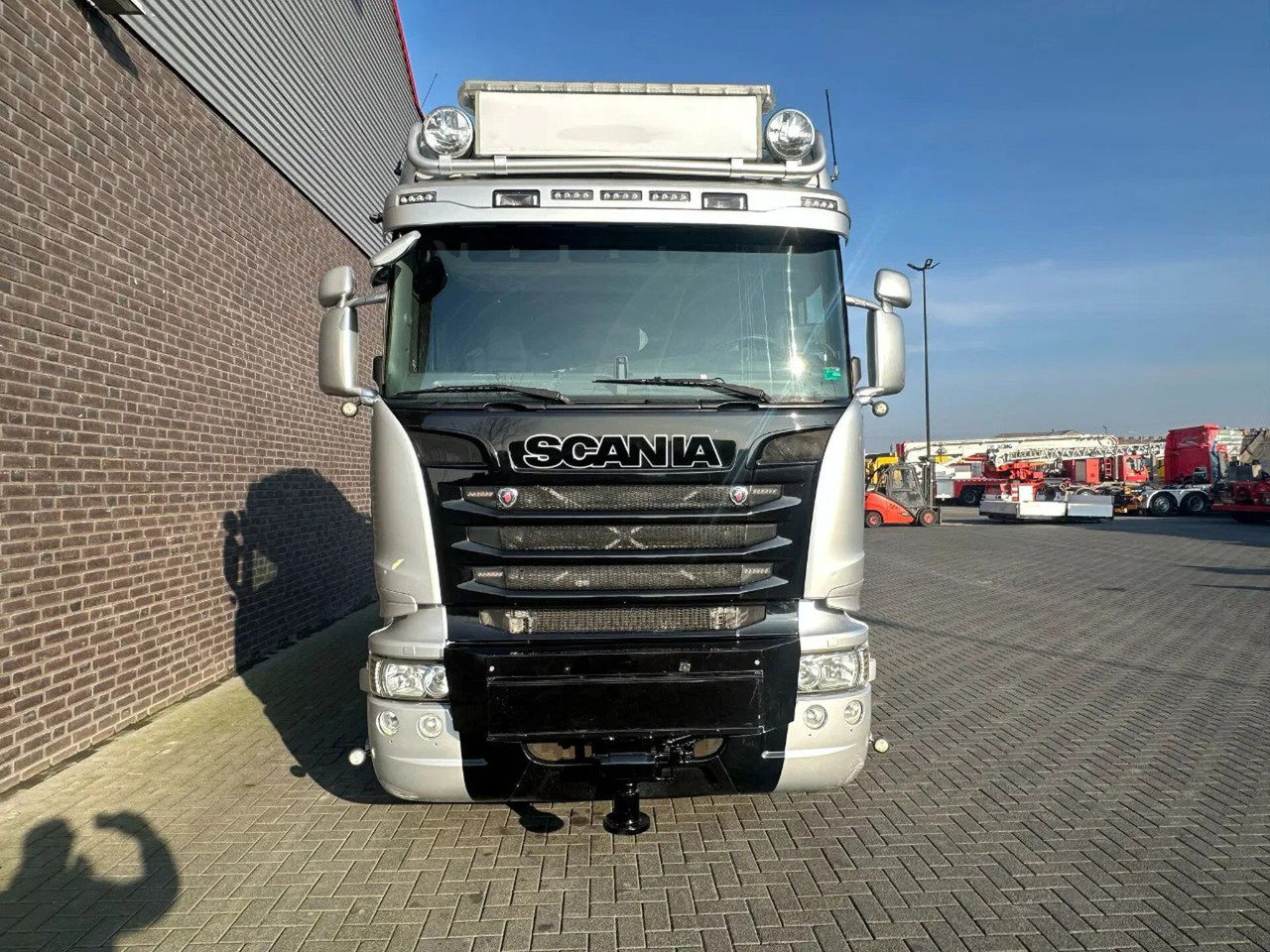 Locação financeira de  Scania R580 V8 6X4 TREKKER/TRACTOR/SZM MET EFFER 315/6S Scania R580 V8 6X4 TREKKER/TRACTOR/SZM MET EFFER 315/6S: foto 13