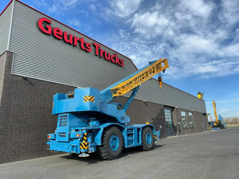 Tadano GR-700E-1-00211 + JIB ROUGH TERRAIN CRANE/RT CRANE - Grua de estaleiro: foto 5 Tadano GR-700E-1-00211 + JIB ROUGH TERRAIN CRANE/RT CRANE - Grua de estaleiro: foto 5