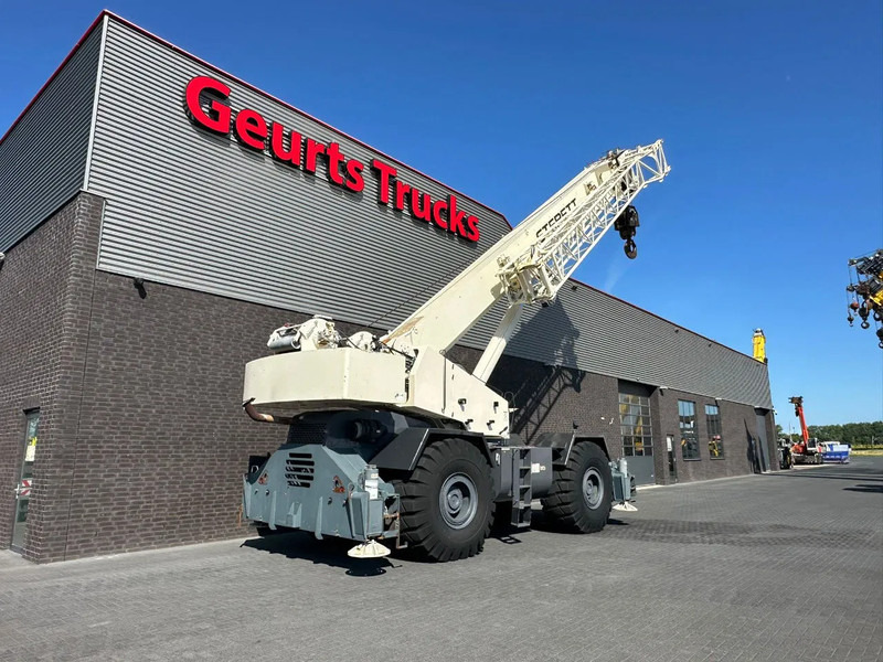 Terex RT130 ROUGH TERRAIN CRANE + JIB - Grua de estaleiro: foto 5 Terex RT130 ROUGH TERRAIN CRANE + JIB - Grua de estaleiro: foto 5