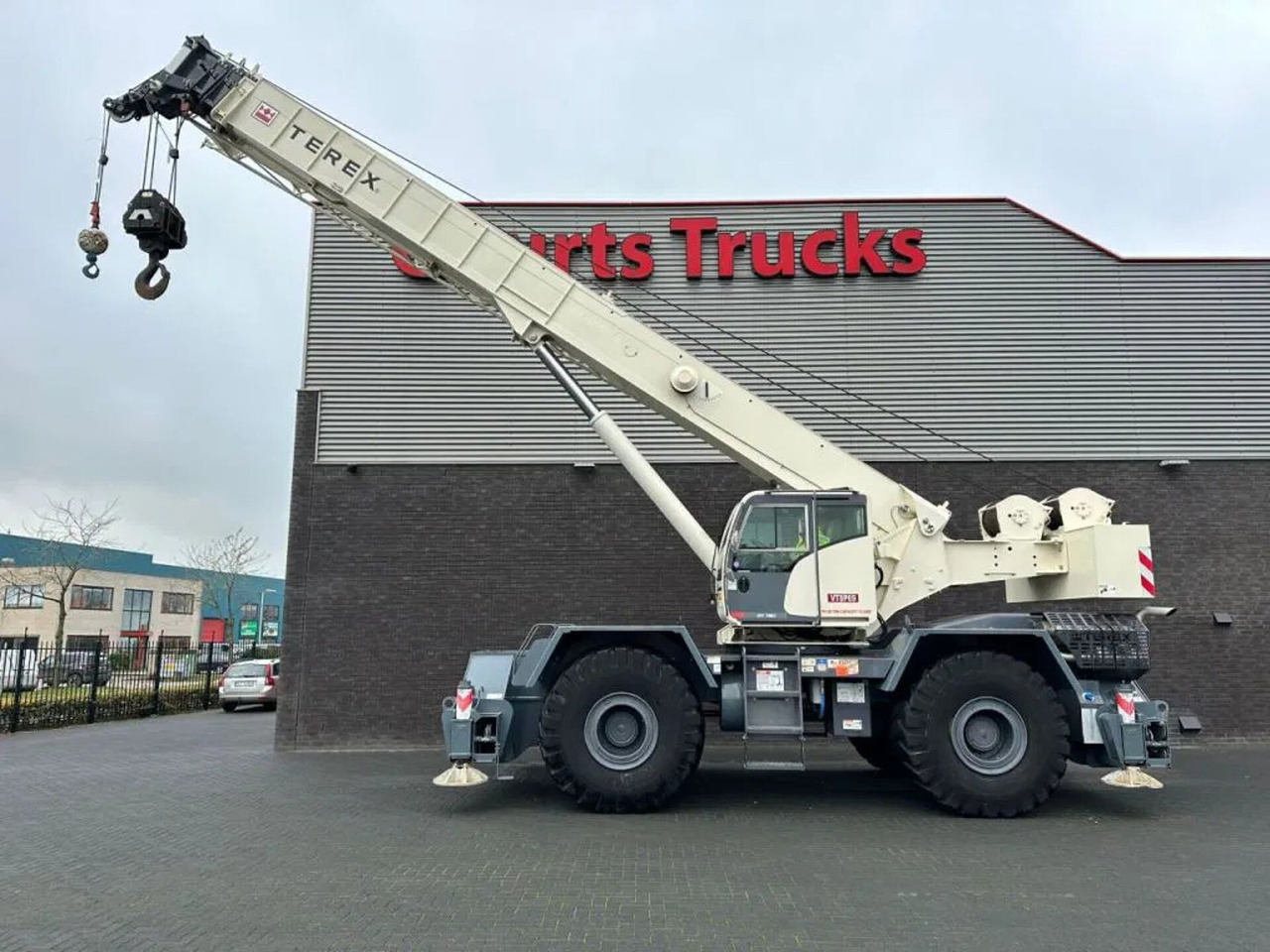 Terex RT780 ROUGH TERRAIN CRANE + JIB - Guindaste de torre: foto 1 Terex RT780 ROUGH TERRAIN CRANE + JIB - Guindaste de torre: foto 1