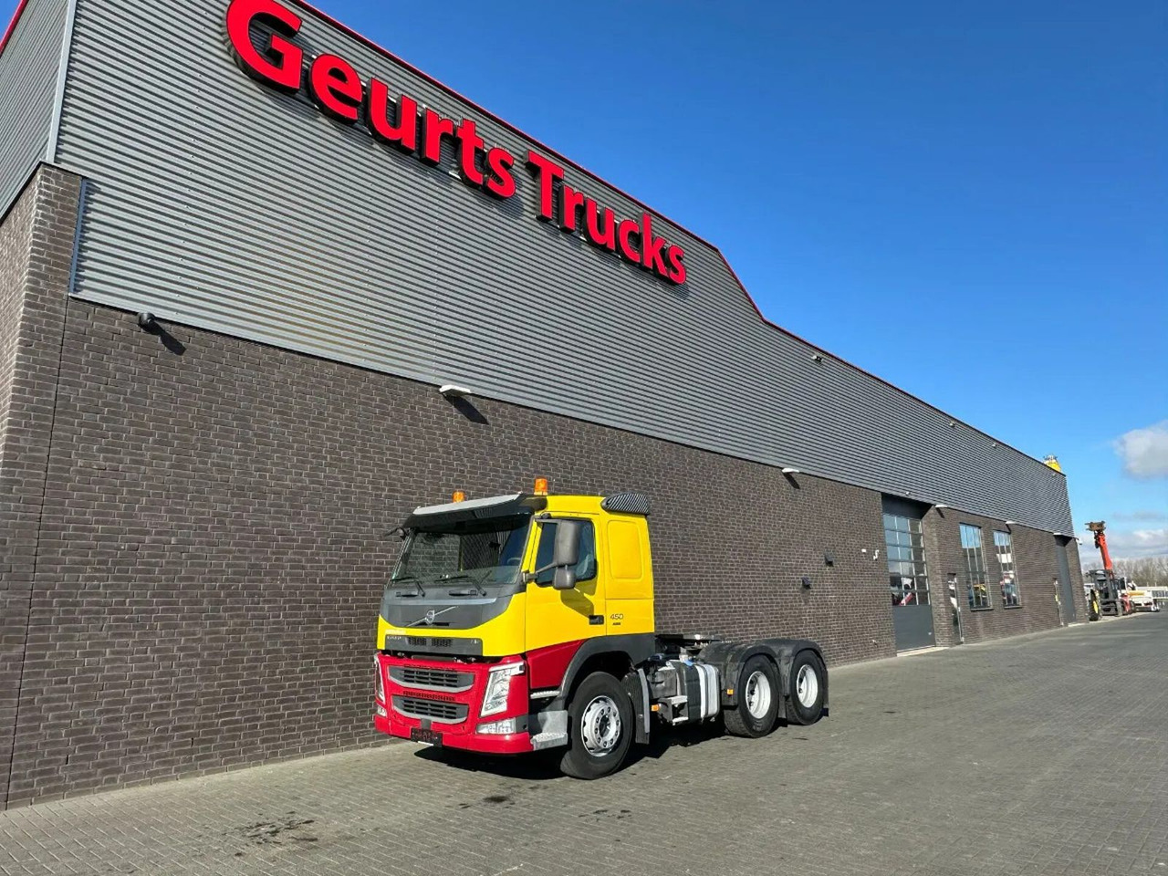 Volvo FM 450 6X4 HYDRAULIEK WEINIG KM!!! NIEDRIGE KM!! - Tractor: foto 2 Volvo FM 450 6X4 HYDRAULIEK WEINIG KM!!! NIEDRIGE KM!! - Tractor: foto 2