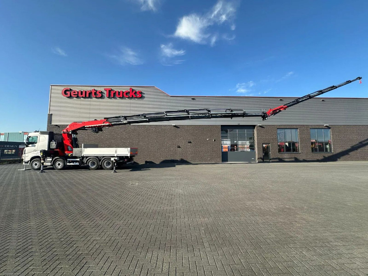 Volvo FH 500 8X4 RF-RT40G FASSI F1450R.2.8 + JIB L826 - Camião grua: foto 2 Volvo FH 500 8X4 RF-RT40G FASSI F1450R.2.8 + JIB L826 - Camião grua: foto 2