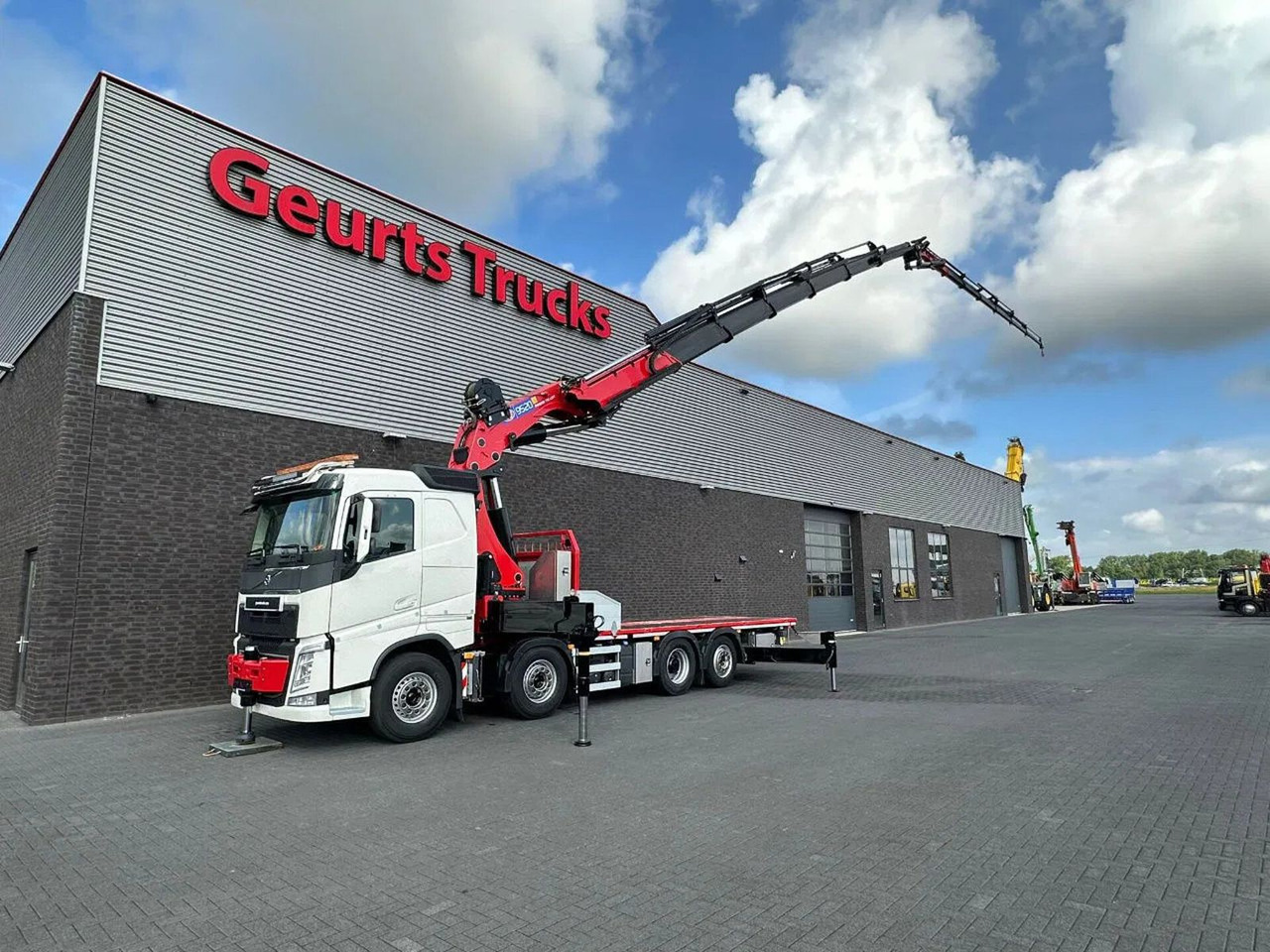 Volvo FH 540 8X2 MET HMF 9520K-K6 + JIB FJ2000-K6 KRAA - Camião grua: foto 2 Volvo FH 540 8X2 MET HMF 9520K-K6 + JIB FJ2000-K6 KRAA - Camião grua: foto 2