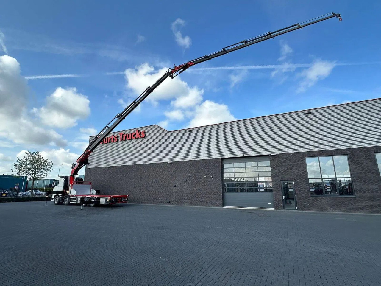 Volvo FH 540 8X2 MET HMF 9520K-K6 + JIB FJ2000-K6 KRAA - Camião grua: foto 3 Volvo FH 540 8X2 MET HMF 9520K-K6 + JIB FJ2000-K6 KRAA - Camião grua: foto 3