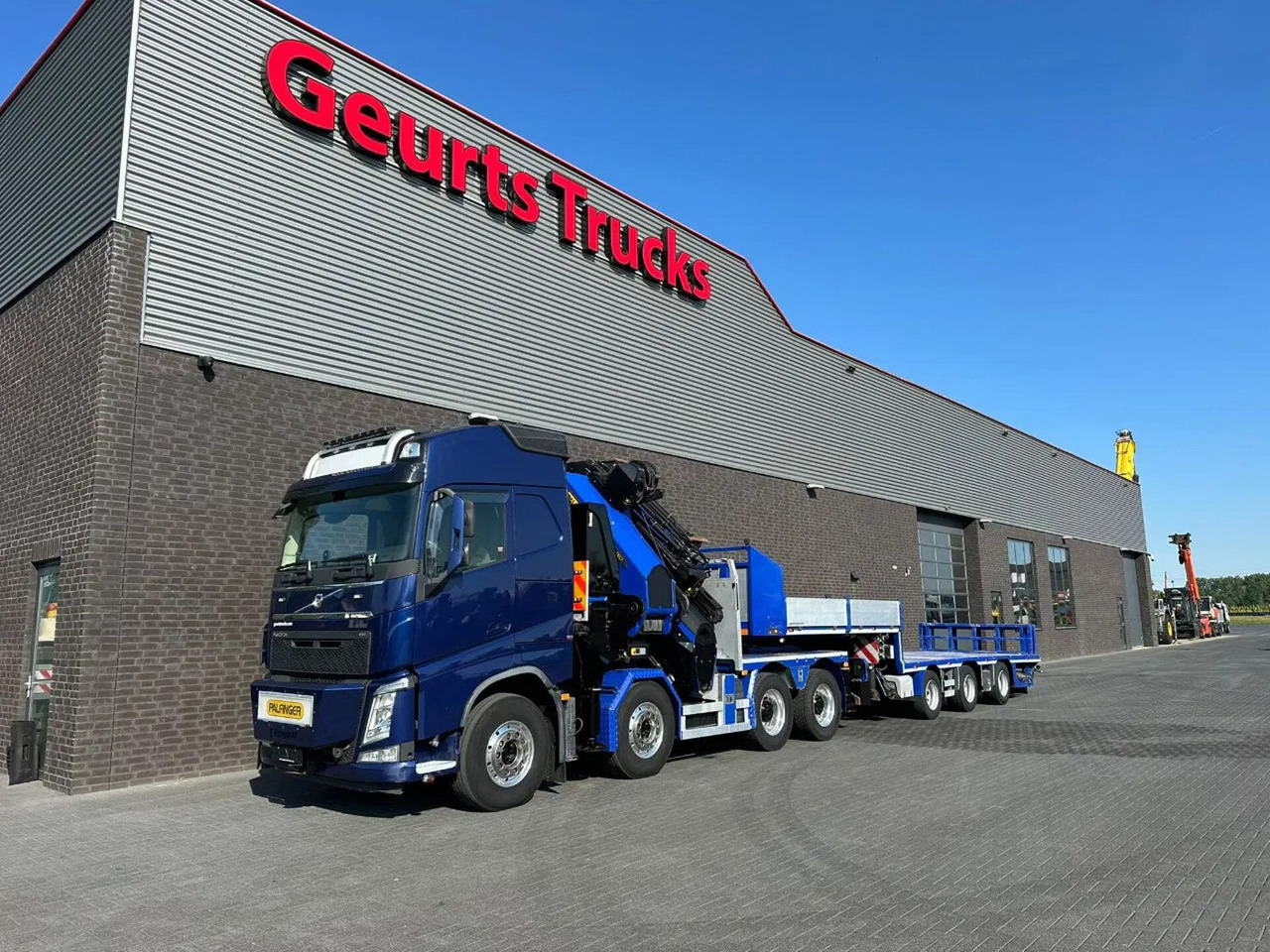 Volvo FH 540 8X4 TREKKER / BAKWAGEN MET PALFINGER PK13 - Camião grua: foto 2 Volvo FH 540 8X4 TREKKER / BAKWAGEN MET PALFINGER PK13 - Camião grua: foto 2