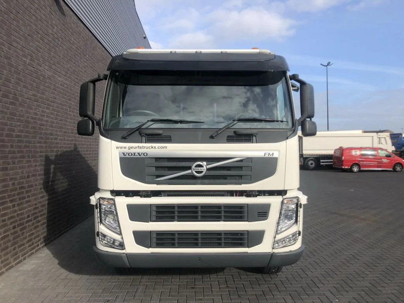 Volvo FM 370 6X4 CARGO TRUCK RHD UNUSED - Camião de caixa aberta/ Plataforma: foto 5 Volvo FM 370 6X4 CARGO TRUCK RHD UNUSED - Camião de caixa aberta/ Plataforma: foto 5