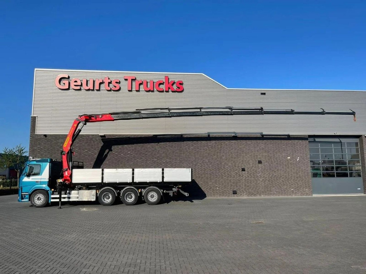 Volvo FM 500 8X4 TRIDEM + PALFINGER PK 27001-EH G KRAA - Camião grua: foto 1 Volvo FM 500 8X4 TRIDEM + PALFINGER PK 27001-EH G KRAA - Camião grua: foto 1
