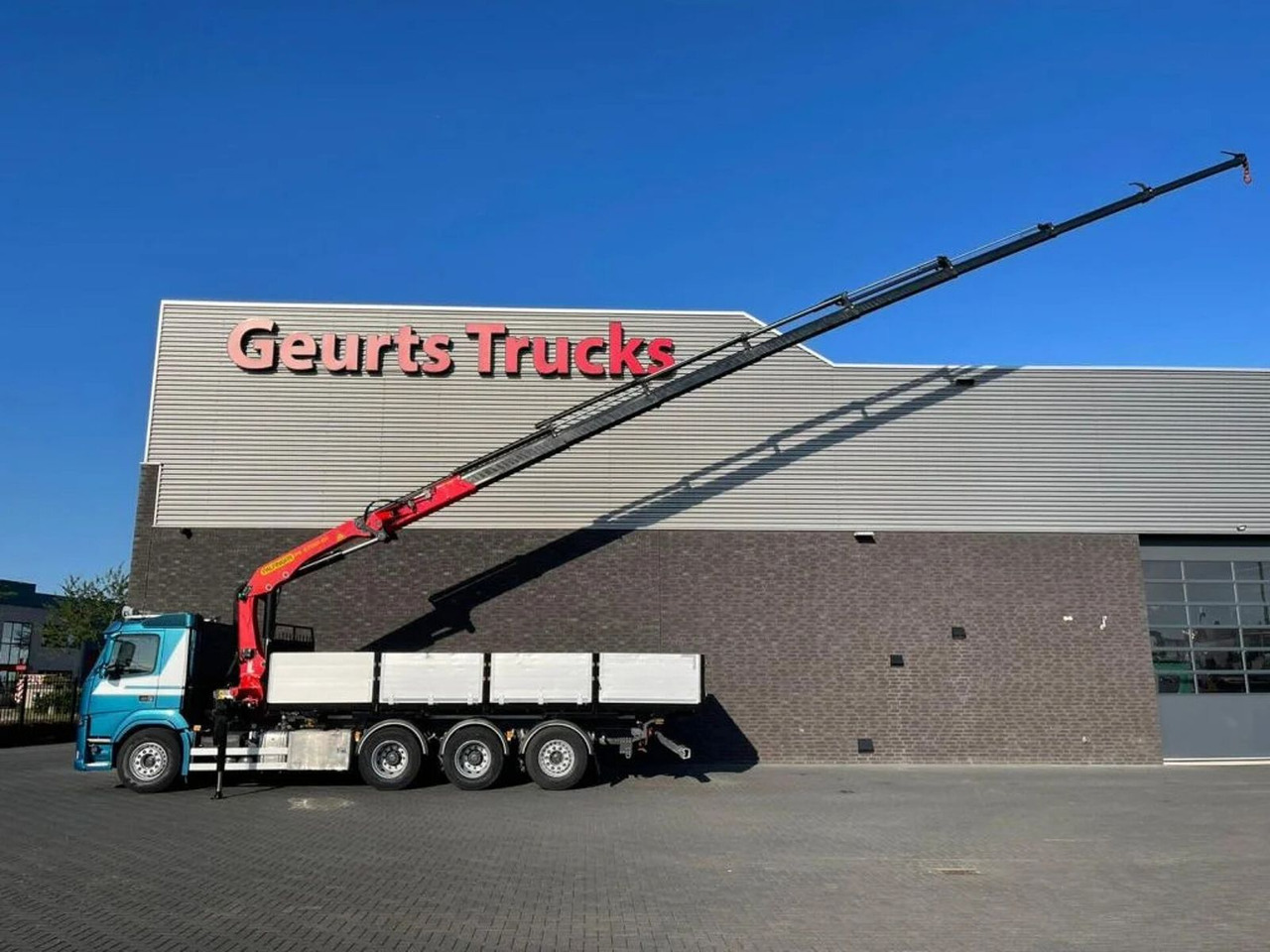 Volvo FM 500 8X4 TRIDEM + PALFINGER PK 27001-EH G KRAA - Camião grua: foto 3 Volvo FM 500 8X4 TRIDEM + PALFINGER PK 27001-EH G KRAA - Camião grua: foto 3
