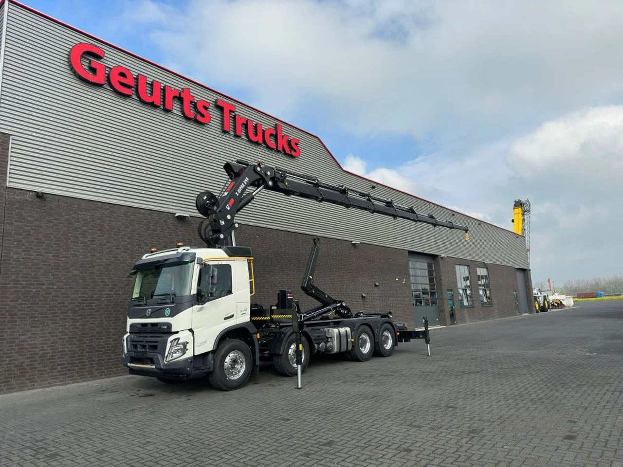 Volvo FMX 500 8X4 HIAB HAAKARM + HIAB 548 E-8 KRAAN/KR - Camião grua: foto 2 Volvo FMX 500 8X4 HIAB HAAKARM + HIAB 548 E-8 KRAAN/KR - Camião grua: foto 2