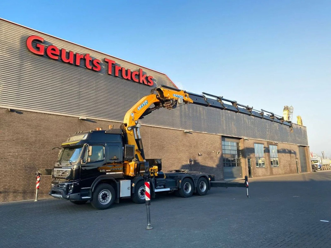 Volvo FMX 500 8X4 TREKKER-BAKWAGEN COMBI + EFFER 955/8 - Camião grua: foto 3 Volvo FMX 500 8X4 TREKKER-BAKWAGEN COMBI + EFFER 955/8 - Camião grua: foto 3