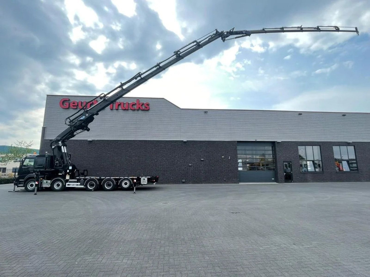 Volvo FMX 540 10X4 + EFFER 1255/7S + JIB 6S HD KRAAN/K - Camião grua: foto 1 Volvo FMX 540 10X4 + EFFER 1255/7S + JIB 6S HD KRAAN/K - Camião grua: foto 1