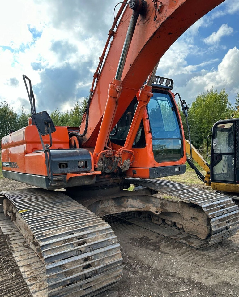 DOOSAN DX 225 LC - Escavadora de rastos: foto 1 DOOSAN DX 225 LC - Escavadora de rastos: foto 1