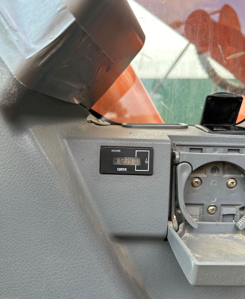 DOOSAN DX 225 LC - Escavadora de rastos: foto 3 DOOSAN DX 225 LC - Escavadora de rastos: foto 3