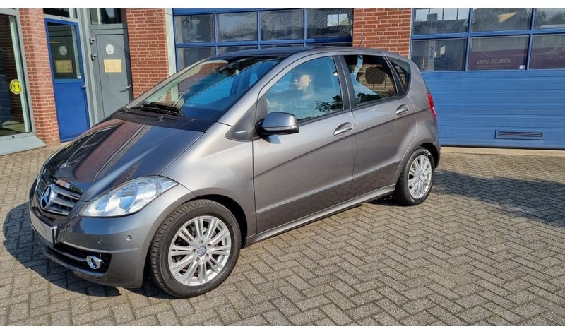 Mercedes-Benz A-Klasse A160 Automaat Elegance.airco.trekhaak. - Automóvel: foto 1 Mercedes-Benz A-Klasse A160 Automaat Elegance.airco.trekhaak. - Automóvel: foto 1