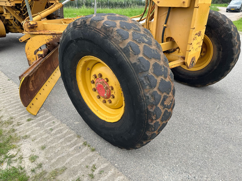 Motoniveladora Caterpillar 140H: foto 16