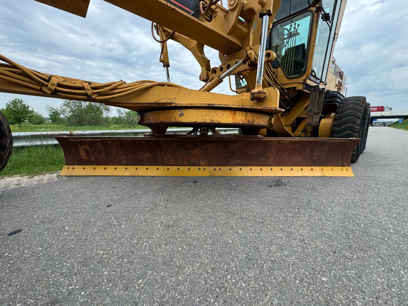 Motoniveladora Caterpillar 140H: foto 18