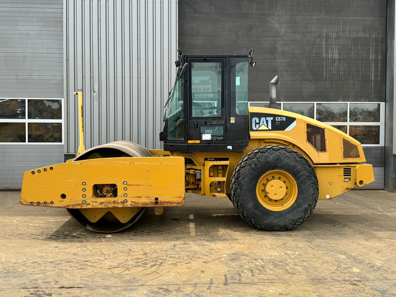 Caterpillar CS76 XT - Rolo: foto 1 Caterpillar CS76 XT - Rolo: foto 1
