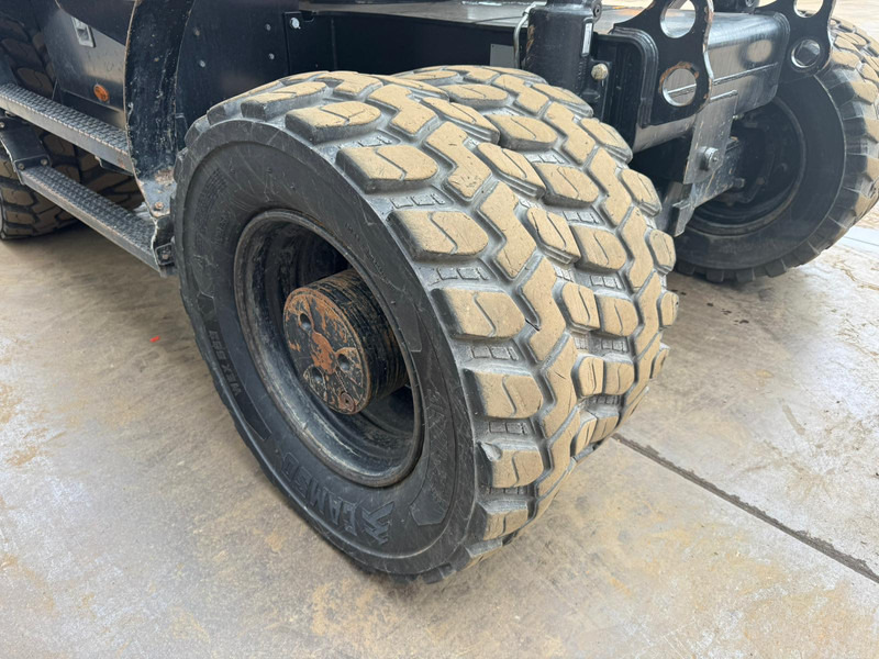 Escavadeira de rodas Caterpillar M320F: foto 13 Escavadeira de rodas Caterpillar M320F: foto 13