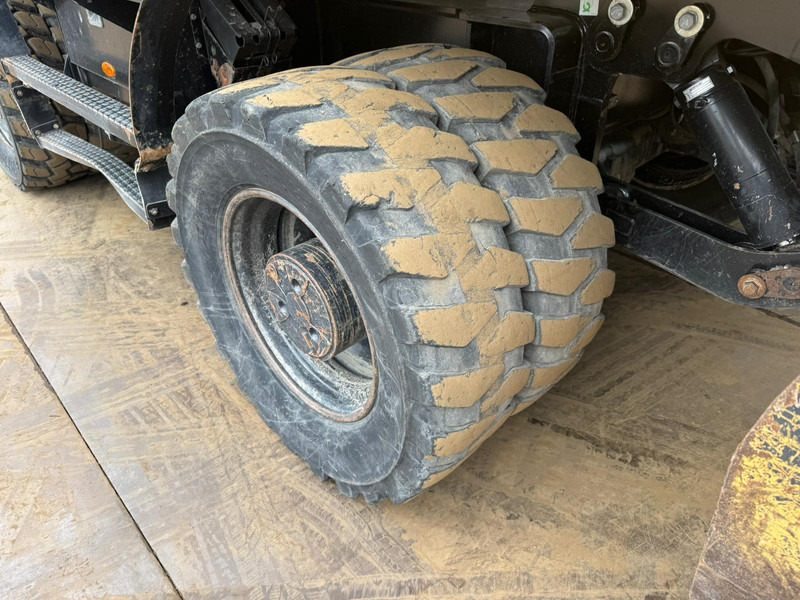 Escavadeira de rodas Caterpillar M320F: foto 11 Escavadeira de rodas Caterpillar M320F: foto 11