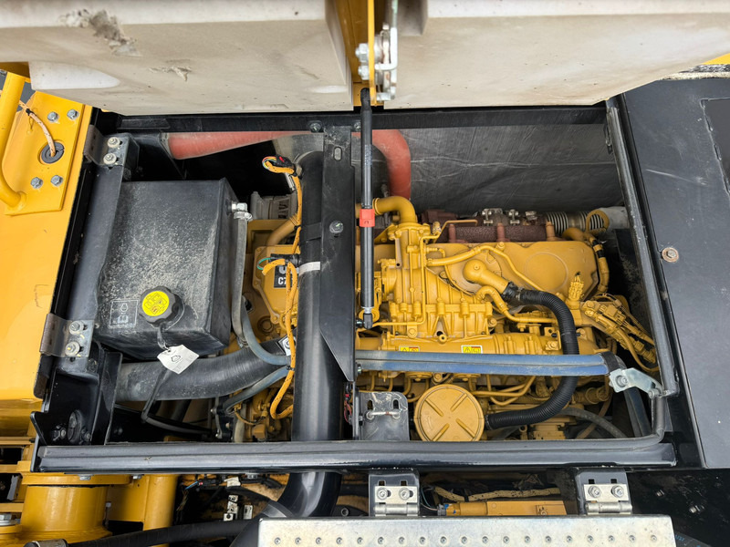 Escavadeira de rodas Caterpillar M320F: foto 17 Escavadeira de rodas Caterpillar M320F: foto 17