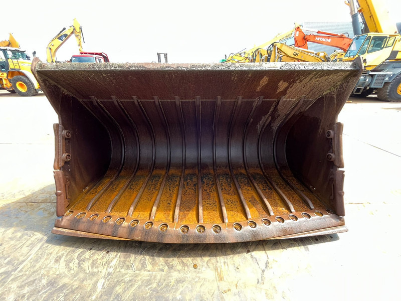 Doosan Bucket DL420-3 4500 l - Balde: foto 3 Doosan Bucket DL420-3 4500 l - Balde: foto 3