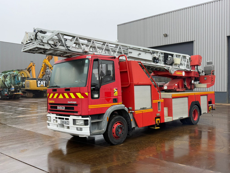 Iveco 130E23 4x2 Firetruck - Carro de bombeiro: foto 1 Iveco 130E23 4x2 Firetruck - Carro de bombeiro: foto 1