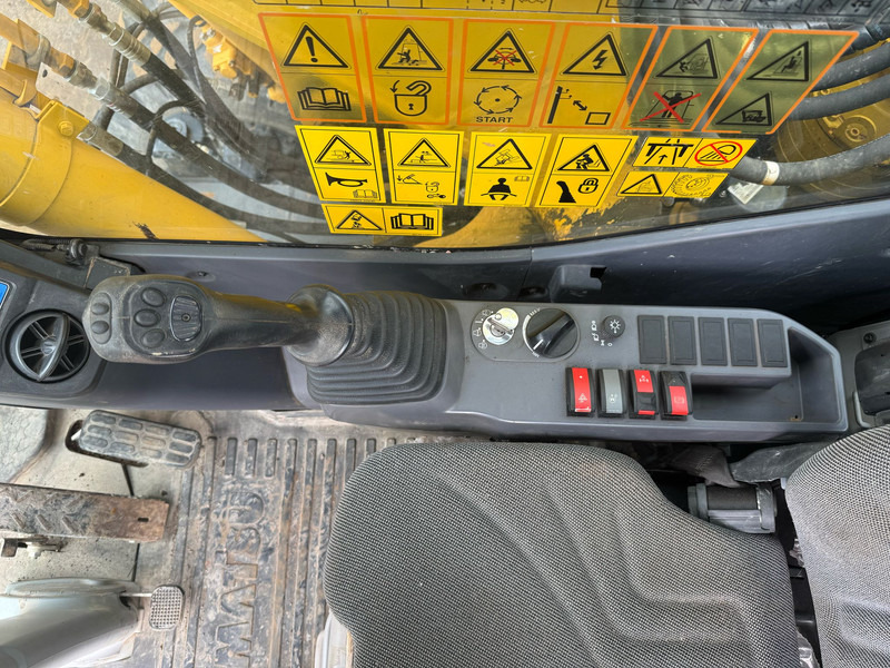 Escavadeira de rodas Komatsu PW180-11: foto 18