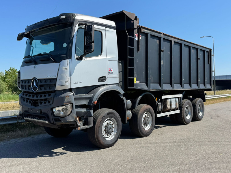 MERCEDESBENZ Arocs 4848 8x8 tipper - Camião basculante: foto 2 MERCEDESBENZ Arocs 4848 8x8 tipper - Camião basculante: foto 2