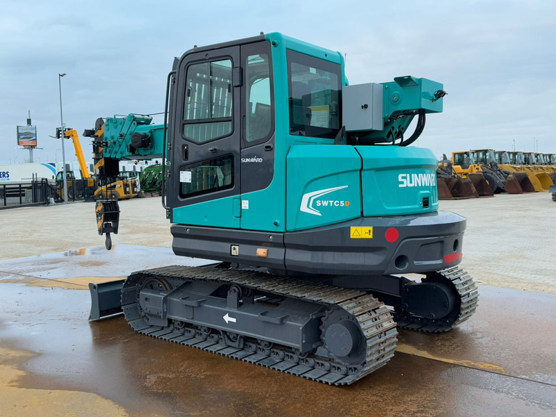 Sunward SWTC5D Telescopic Crawler Crane - CE certifiedd - Guindaste sobre esteiras: foto 3 Sunward SWTC5D Telescopic Crawler Crane - CE certifiedd - Guindaste sobre esteiras: foto 3