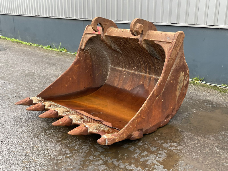 Verachtert Bucket with teeth - Balde: foto 1 Verachtert Bucket with teeth - Balde: foto 1