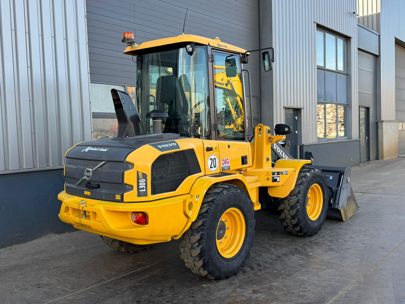 Volvo L30G - Pá carregadora de rodas: foto 4 Volvo L30G - Pá carregadora de rodas: foto 4